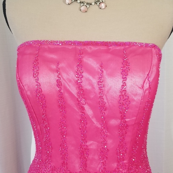 Special occasion Prom Strapless Pink Beaded Dress. M - Picture 2 of 8